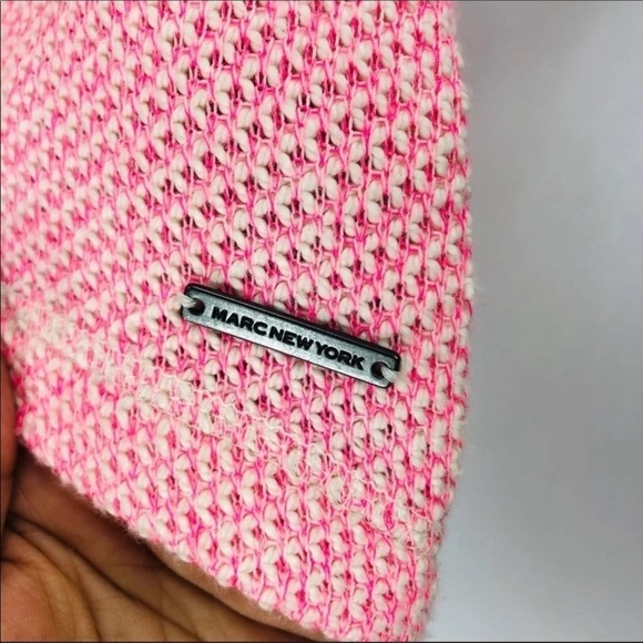 🔥SALE🔥 Andrew Marc Performance pink hoodie top medium NWT - Picture 4 of 6